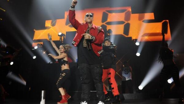 Lee más sobre el artículo Daddy Yankee y Bad Bunny arrasaron en los premios Billboard de la Música Latina 2020