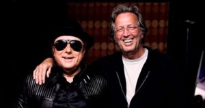 Lee más sobre el artículo Dos leyendas del rock y del blues Eric Clapton y Van Morrison se unen para salvar la música en vivo