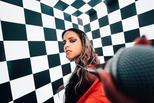 La cantante, compositora y productora puertorriqueña GALE estrena su nuevo sencillo “PROBLEMAS”