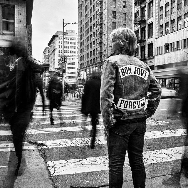 Lee más sobre el artículo Bon Jovi anuncia su álbum ‘Forever’ y presenta su canción ‘Legendary’